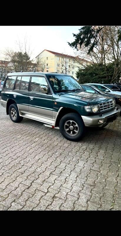Grün Gebraucht 1998 Mitsubishi Pajero SUV | 14.200 € - Bild 1/4