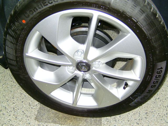 Gebraucht Renault Clio IV LIMITED Deluxe 73 PS (53 kW) 2016 Rot metallic Kleinwagen