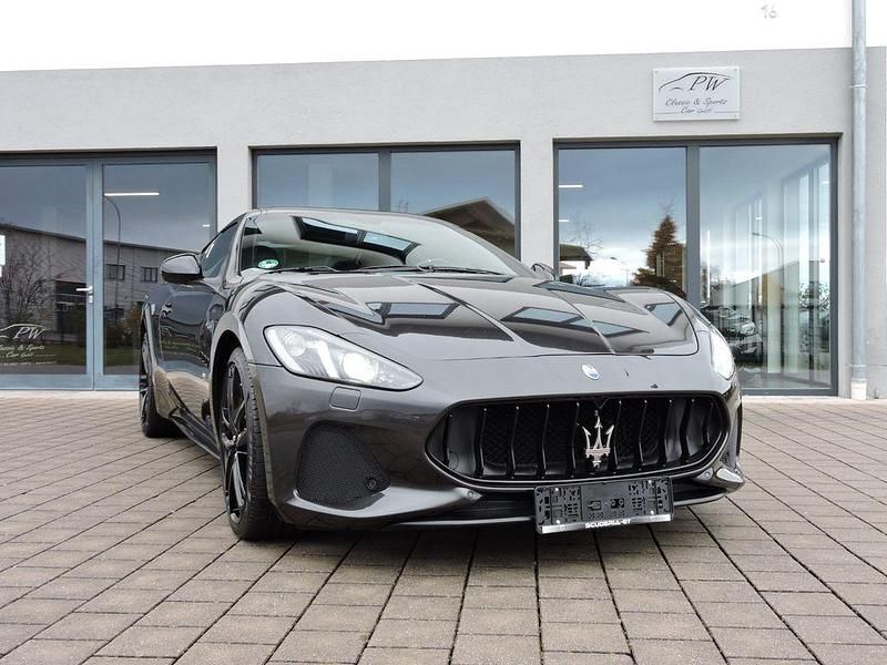Grau Gebraucht 2020 Maserati Granturismo Coupé | 109.900 € - Bild 1/4