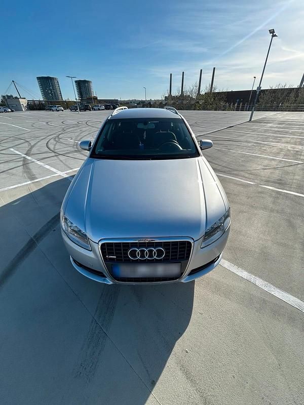 Gebraucht Audi A4 102 PS (75 kW) 2008 Silber Kombi