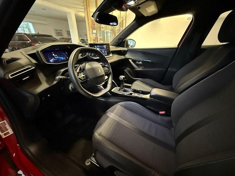 Gebraucht Peugeot 2008 Allure 131 PS (96 kW) 2023 Rot SUV
