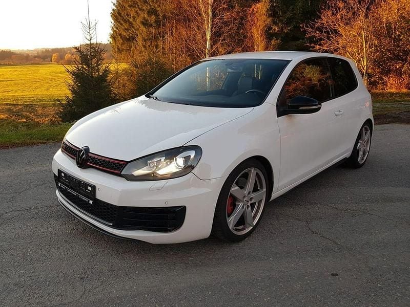 Weiß Gebraucht 2009 VW Golf VI GTI Limousine | 9.450 € (Fairer Preis) - Bild 1/4