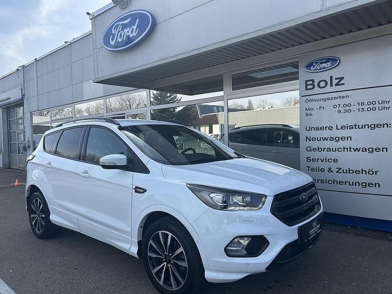 Gebraucht Ford Kuga ST-Line 150 PS (110 kW) 2019 Weiß SUV
