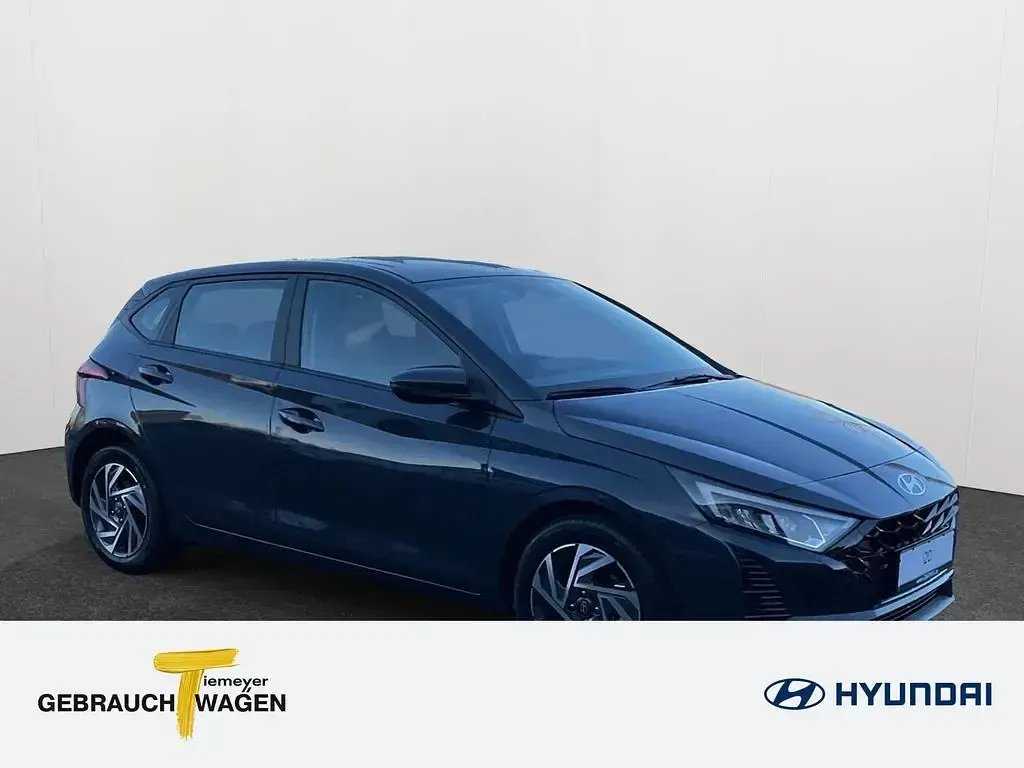 Gebraucht Hyundai i20 Trend 101 PS (74 kW) 2024 Grau Kleinwagen