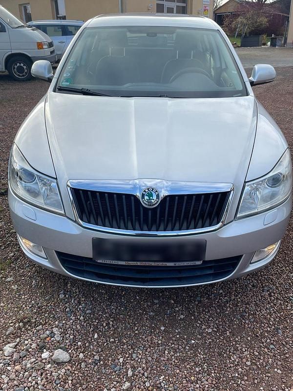 Gebraucht Skoda Octavia 110 PS (80 kW) 2012 Silber Limousine