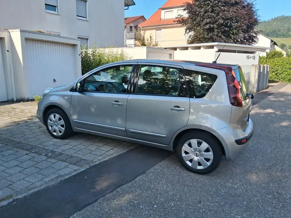 Gebraucht Nissan Note I-Way 110 PS (80 kW) 2012 Silber Kleinwagen