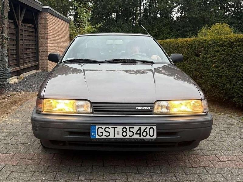 Gebraucht Mazda 626 60 PS (44 kW) 1990 Braun Limousine