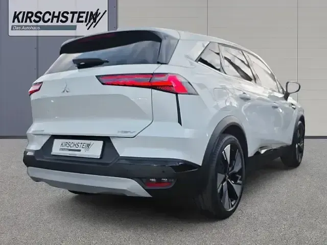 Gebraucht Mitsubishi Grandis Edition 158 PS (116 kW) 2025 Himalayaweiss SUV