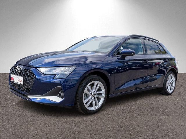 Gebraucht Audi A3 Advanced Plus 116 PS (85 kW) 2025 Navarrablau metallic Limousine