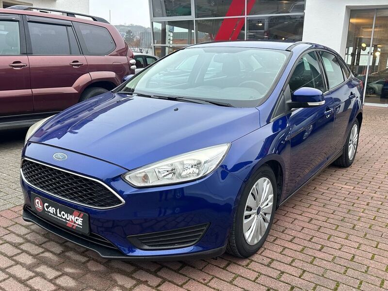 Blau Gebraucht 2016 Ford Focus Trend Limousine | 7.499 € (Guter Preis) - Bild 1/4