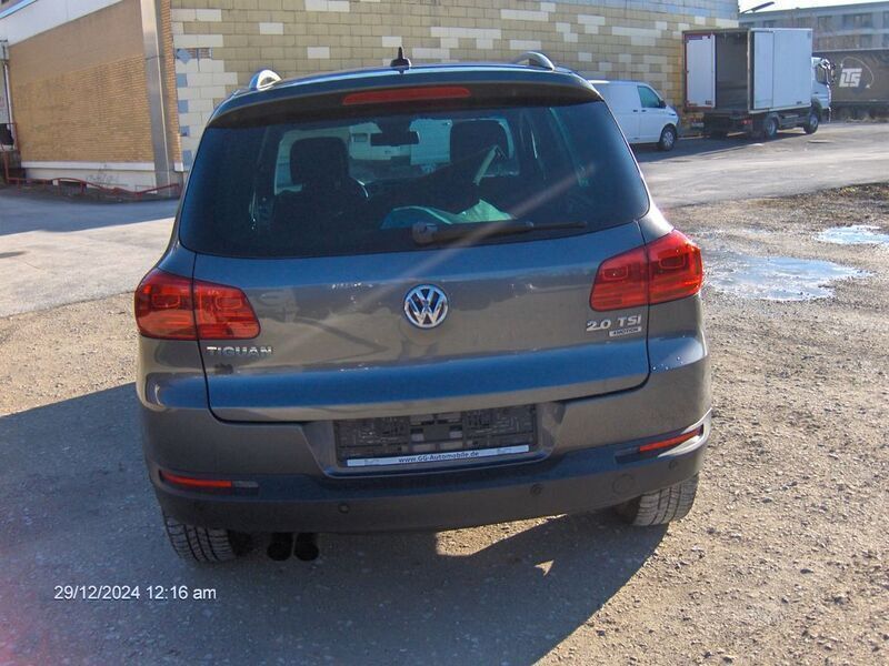 Gebraucht VW Tiguan Life 179 PS (131 kW) 2013 Grau SUV