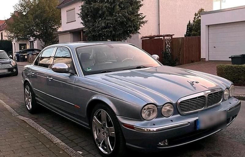 Gebraucht Jaguar XJ8 298 PS (219 kW) 2004 Blau Limousine