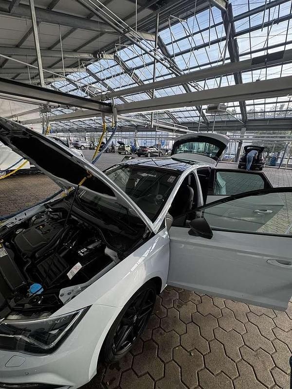 Gebraucht Seat Leon FR 131 PS (96 kW) 2020 Grau Kleinwagen