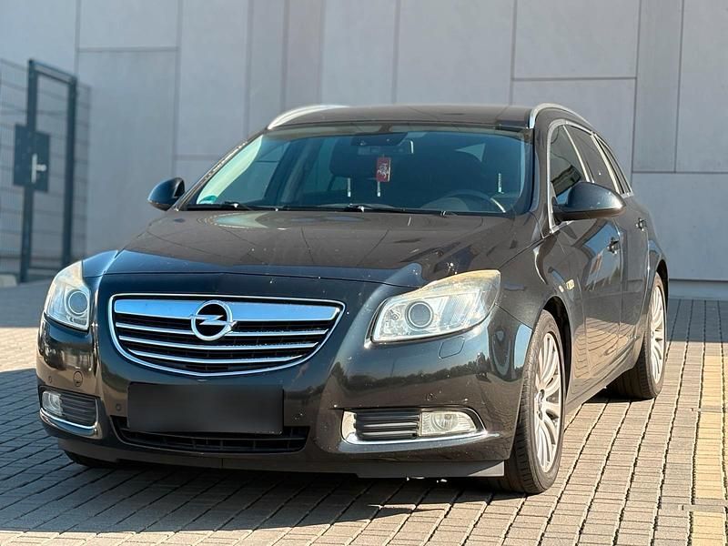 Schwarz Gebraucht 2010 Opel Insignia Kombi | 2.400 € (Guter Preis) - Bild 1/4