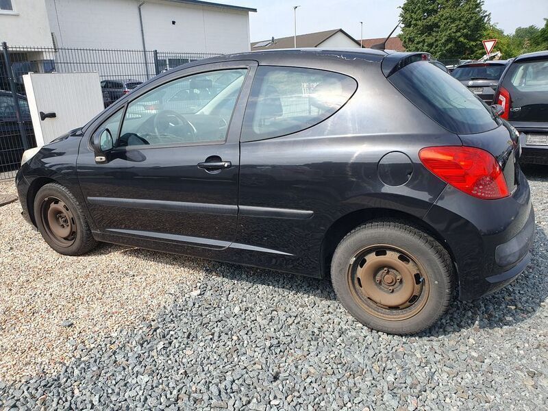 Gebraucht Peugeot 207 Urban Move 95 PS (69 kW) 2009 Schwarz Limousine