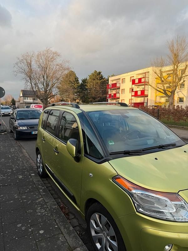 Gebraucht Citroën C3 Picasso 108 PS (79 kW) 2009 Gelb Van / Kleinbus