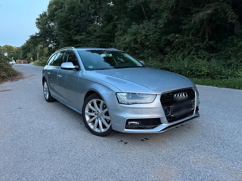 Silber Gebraucht 2014 Audi A4 S-Line Kombi | 10.600 € (Fairer Preis) - Bild 1/4