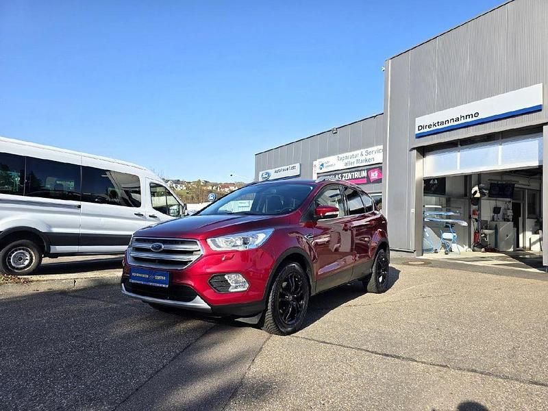 Gebraucht Ford Kuga Cool & Connect 150 PS (110 kW) 2018 Rot SUV