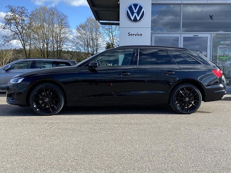 Gebraucht Audi A4 150 PS (110 kW) 2022 Schwarz Kombi