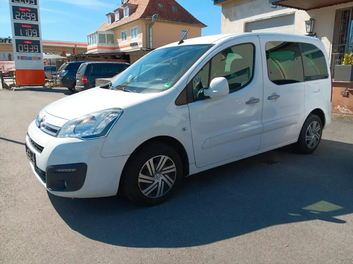 Gebraucht Citroën Berlingo 110 PS (80 kW) 2017 Weiß Van / Kleinbus