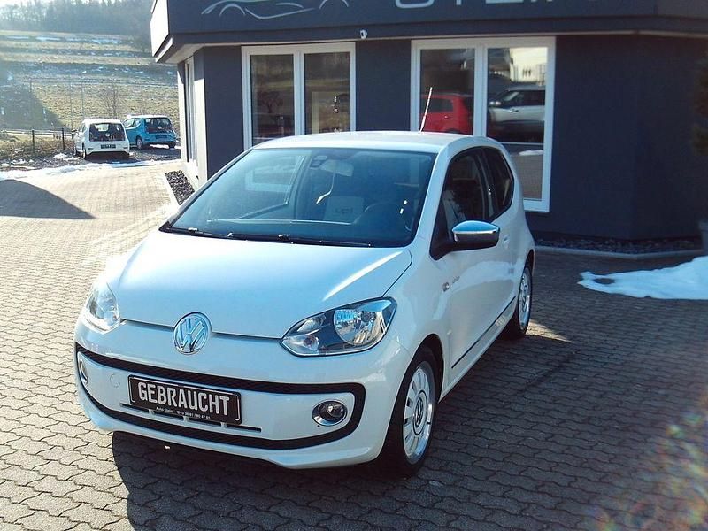Weiß Gebraucht 2013 VW up! Kleinwagen | 5.990 € (Fairer Preis) - Bild 1/4