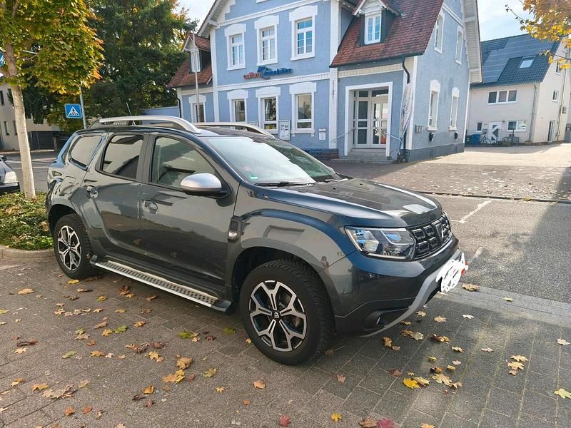 Grau Gebraucht 2019 Dacia Duster Prestige SUV | 16.500 € - Bild 1/3