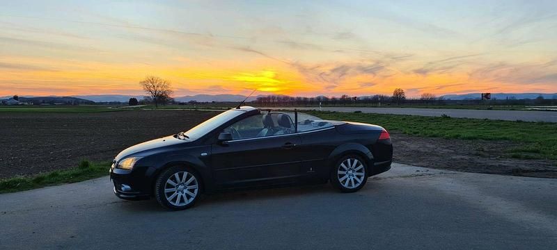 Gebraucht Ford Focus Cabriolet 145 PS (106 kW) 2007 Schwarz Cabrio