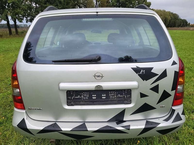 Gebraucht Opel Astra 101 PS (74 kW) 2003 Silber Kombi