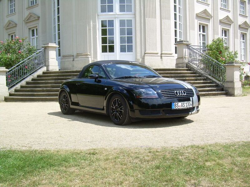 Schwarz Gebraucht 2001 Audi TT Roadster Sport Cabrio | 8.599 € - Bild 1/4
