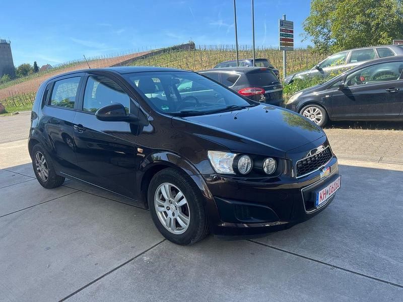 Braun Gebraucht 2013 Chevrolet Aveo LT Kleinwagen | 2.850 € (Superpreis) - Bild 1/4