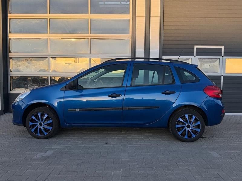 Gebraucht Renault Clio II Authentique 75 PS (55 kW) 2008 Blau Limousine