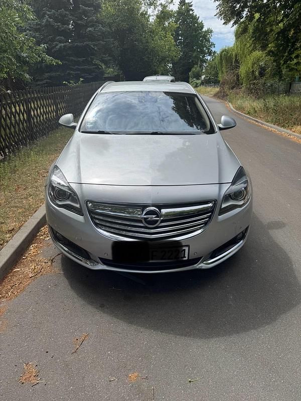 Grau Gebraucht 2014 Opel Insignia Kombi | 4.630 € (Superpreis) - Bild 1/4