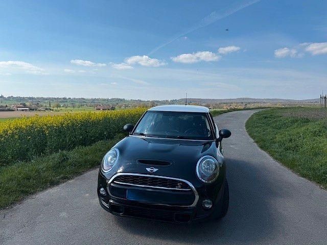 Second-hand Mini Cooper SD 170 CP (125 kW) 2016 Negru Hatchback