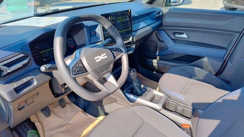 Neu Dacia Duster Journey 101 PS (74 kW) 2025 Grau SUV