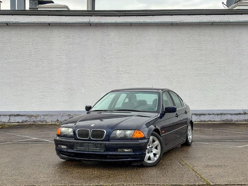 Blau Gebraucht 1998 BMW 328 Limousine | 1.590 € (Superpreis) - Bild 1/4
