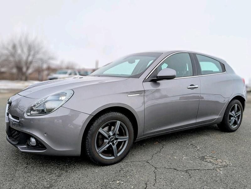 Gebraucht Alfa Romeo Giulietta Super 120 PS (88 kW) 2019 Grau Limousine