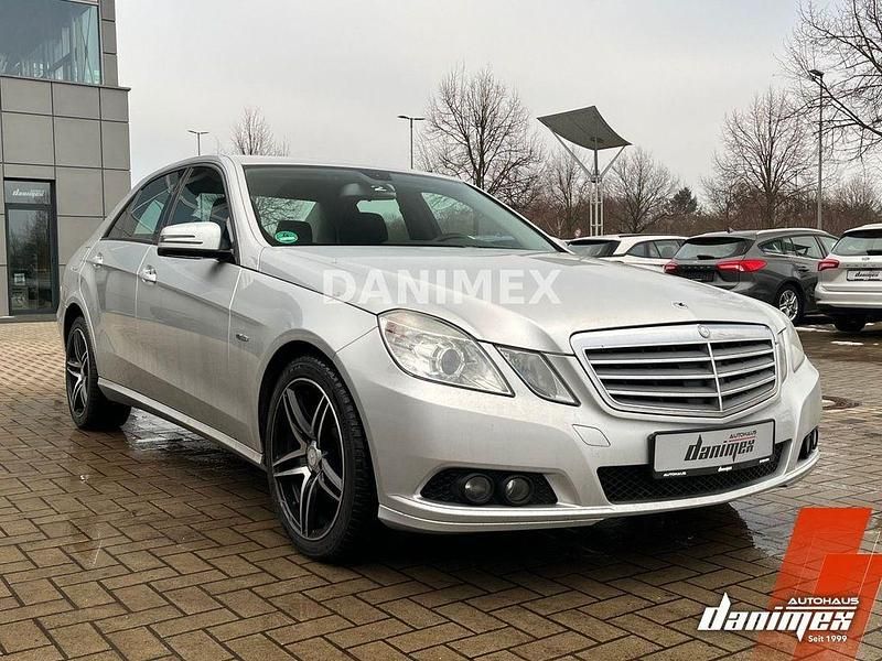 Gebraucht Mercedes E220 170 PS (125 kW) 2009 Silber Limousine