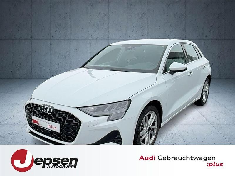 Gletscherweiß metallic Gebraucht 2025 Audi A3 Advanced Plus Limousine | 33.640 € (Guter Preis) - Bild 1/4