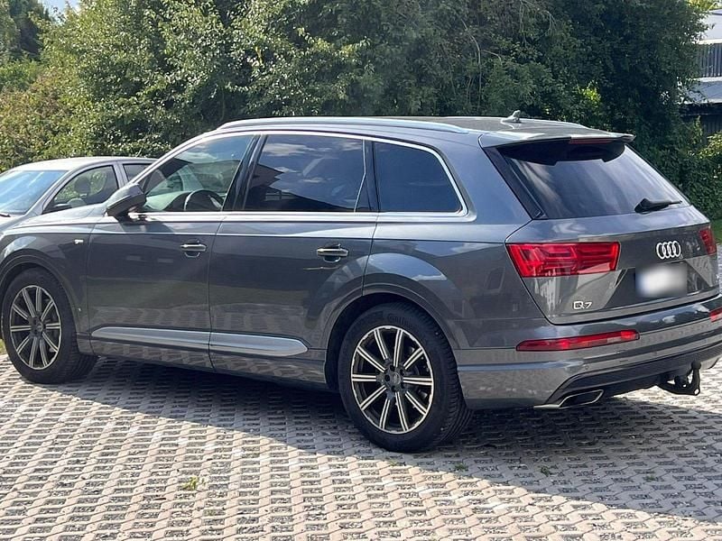 Gebraucht Audi Q7 S-Line 272 PS (200 kW) 2015 Grau SUV