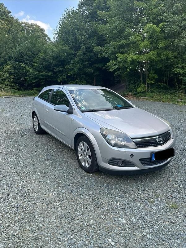 Gebraucht Opel Astra GTC 140 PS (102 kW) 2007 Silber Coupé