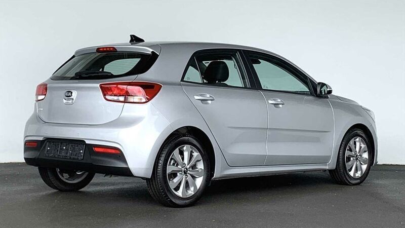 Gebraucht Kia Rio Vision 101 PS (74 kW) 2021 Silber / seidensilber / metallic Kleinwagen