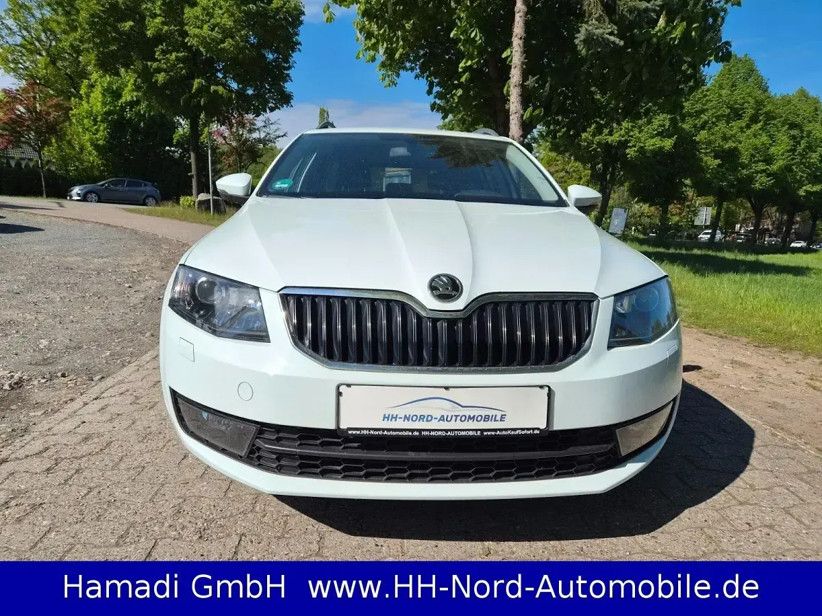 Gebraucht Skoda Octavia Joy 150 PS (110 kW) 2016 Weiß Kombi
