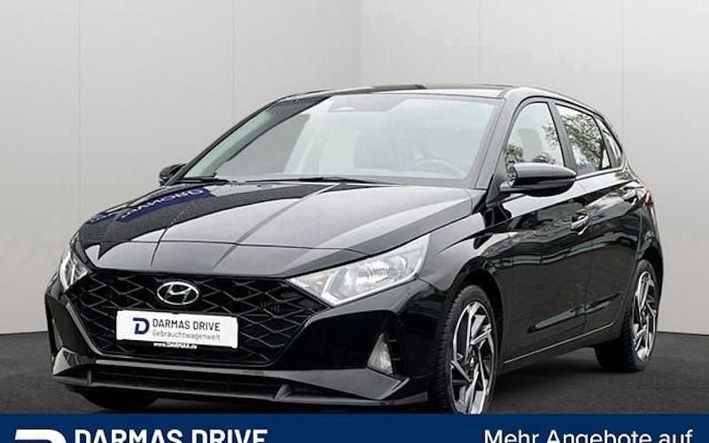 Schwarz Gebraucht 2024 Hyundai i20 Trend Limousine | 15.990 € (Superpreis) - Bild 1/4