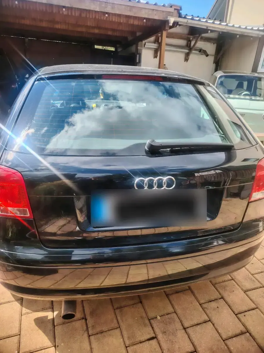 Second-hand Audi A3 Ambiente 102 CP (75 kW) 2009 Negru Hatchback