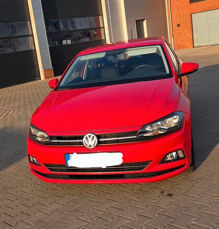Gebraucht VW Polo Comfortline 75 PS (55 kW) 2018 Rot Kleinwagen