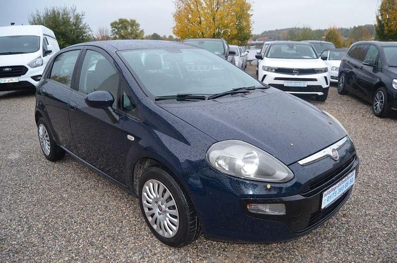Blau Gebraucht 2011 Fiat Punto Evo Kleinwagen | 2.800 € (Guter Preis) - Bild 1/4