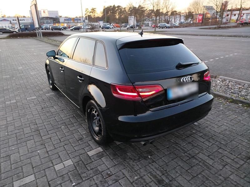 Gebraucht Audi A3 150 PS (110 kW) 2015 Schwarz Limousine