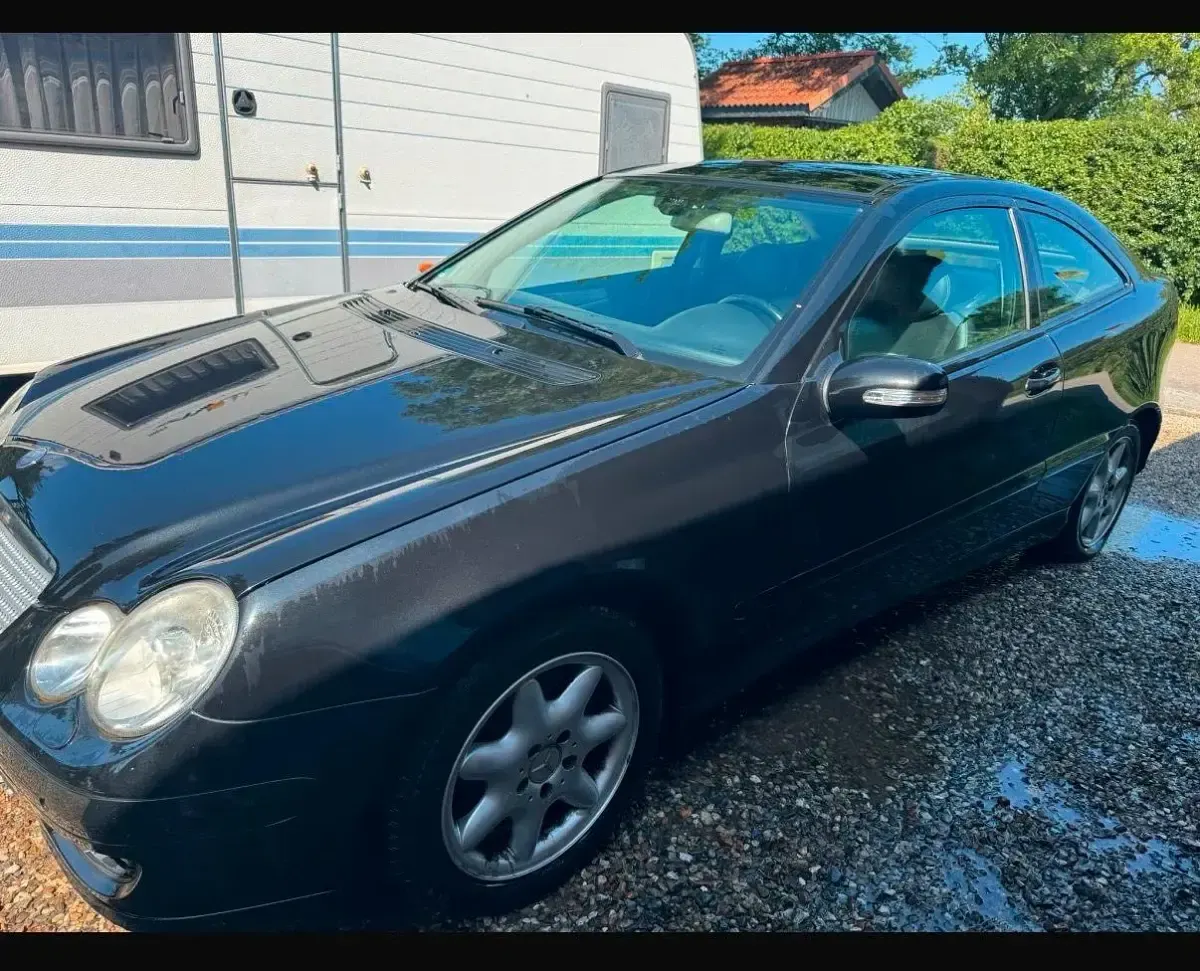 Gebraucht Mercedes C200 163 PS (119 kW) 2006 Schwarz Coupé
