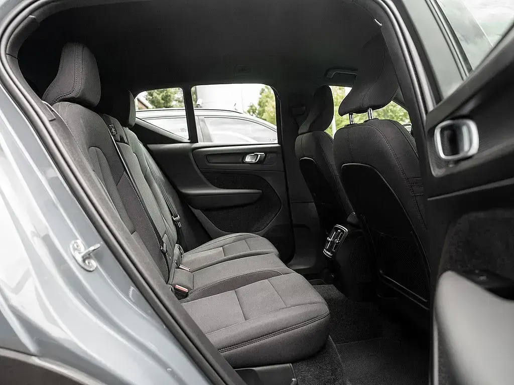 Gebraucht Volvo XC40 Plus 169 kW (231 PS) 2023 Grau SUV