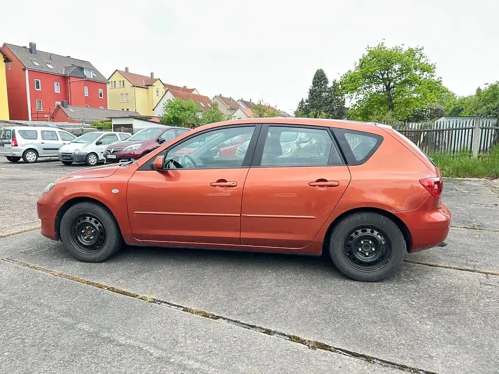 Gebraucht Mazda 3 Comfort 105 PS (77 kW) 2005 Orange Limousine